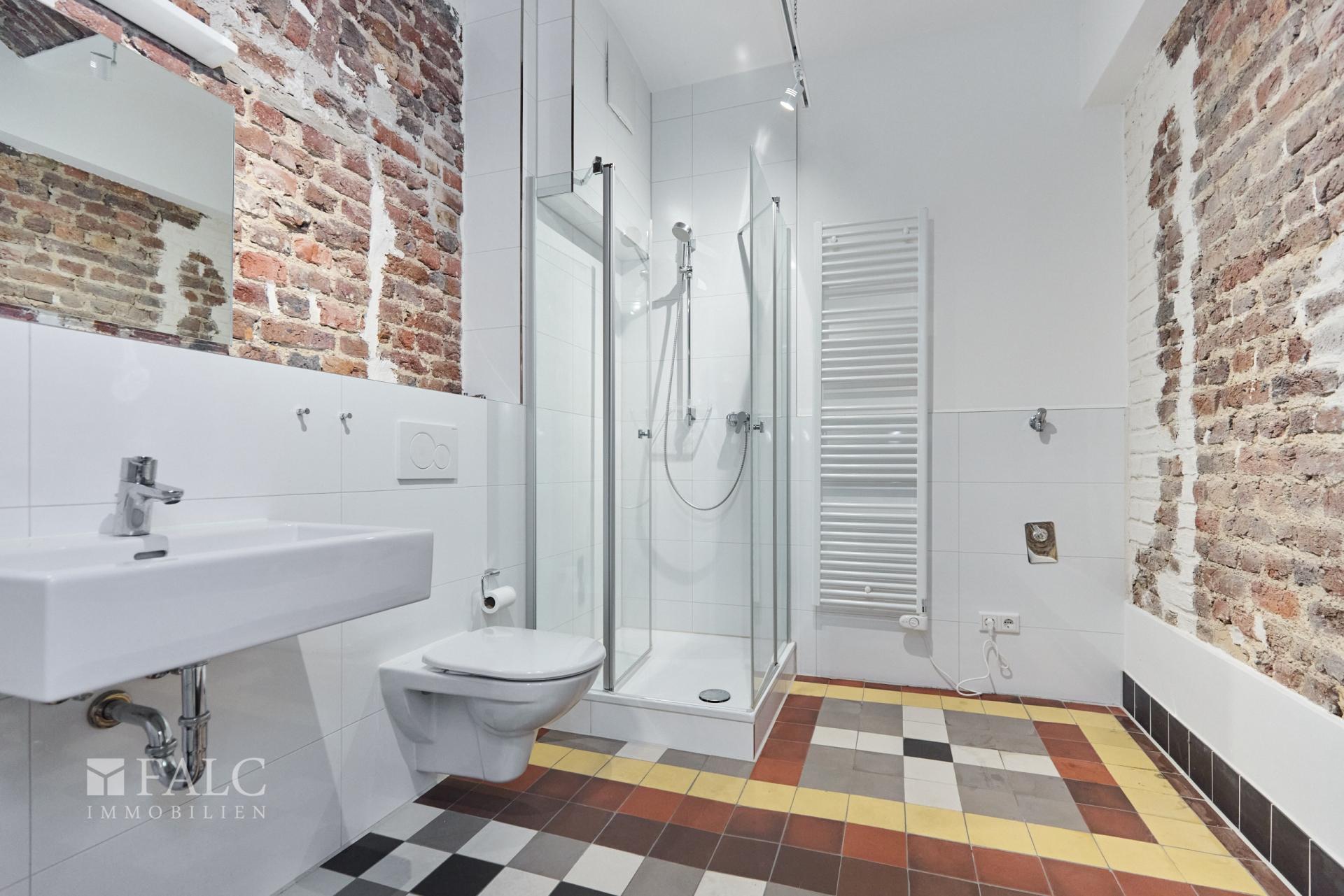 Modernes Badezimmer
